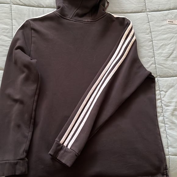 Women’s adidas sweatshirt - Picture 3 of 3